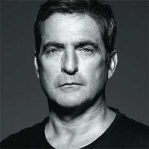 Disco Horas Vazias de Camané